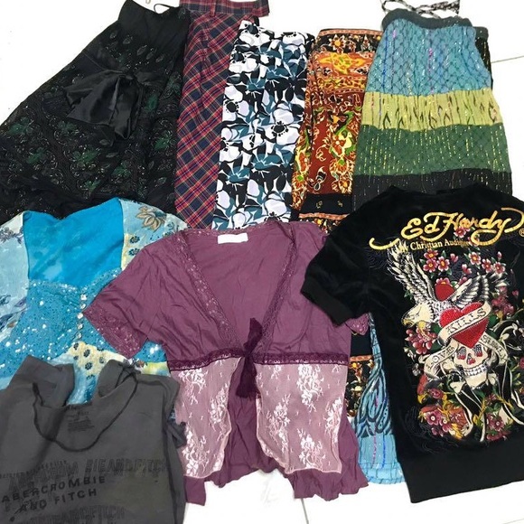 5-10 item clothing mystery bundle!:) - Picture 8 of 9